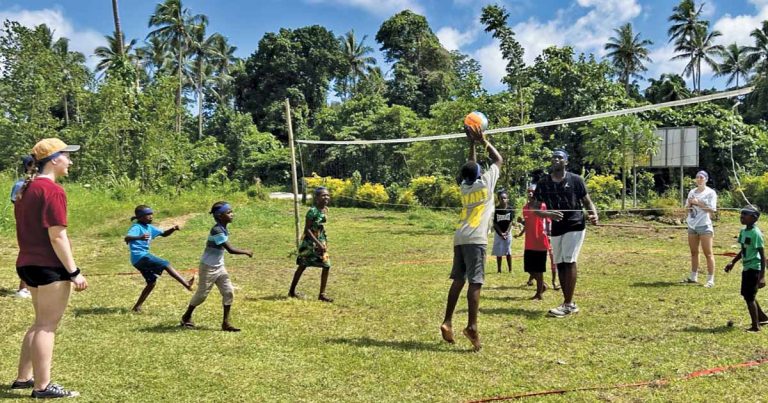 At Hills Christian School, Schoolies Mates Helping Mates